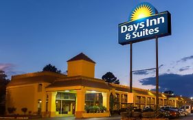 Days Inn & Suites Vicksburg